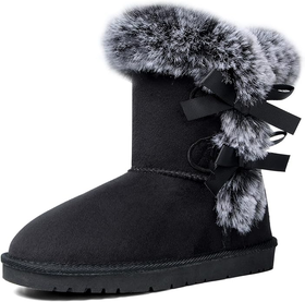 Essential Black Winter Boots with Fur Lining logo
